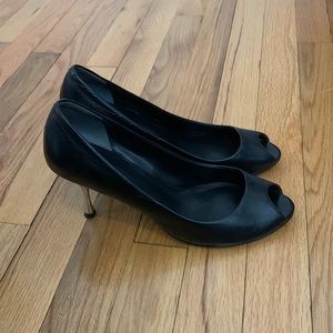 Black open toe heels. size 40